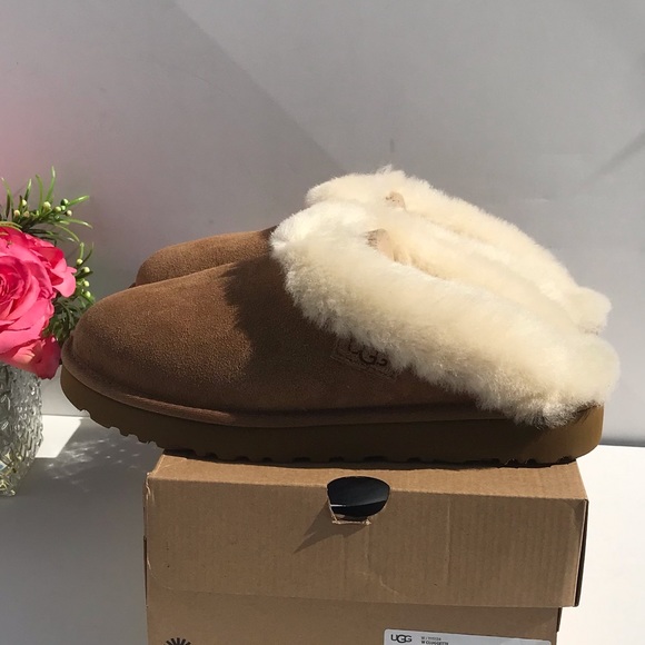UGG Cluggette Slippers - Picture 3 of 9